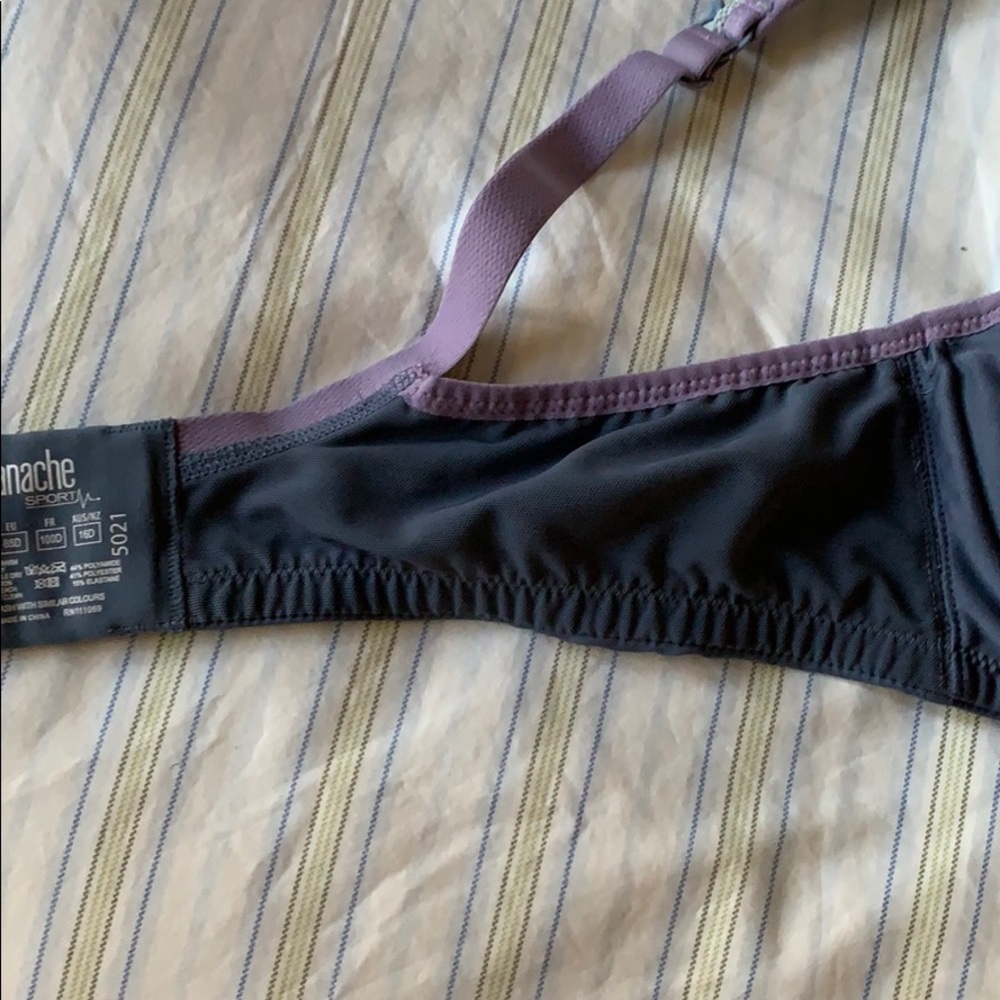 Sport bra - Picture 6 of 7